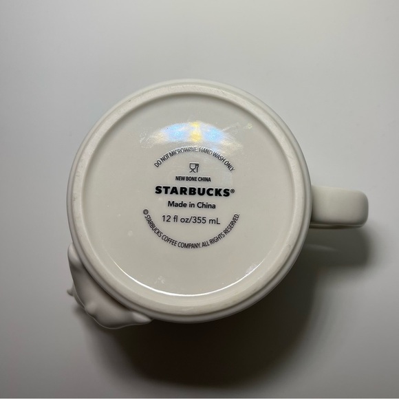 Starbucks Holiday Mug Rare White Red Polar Bear Penguin 12oz Christmas Gift - Picture 6 of 6